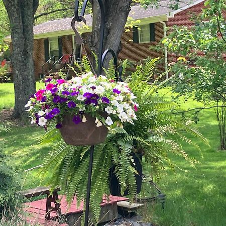 Bed and Breakfast The Ashe Farm Marshall Esterno foto